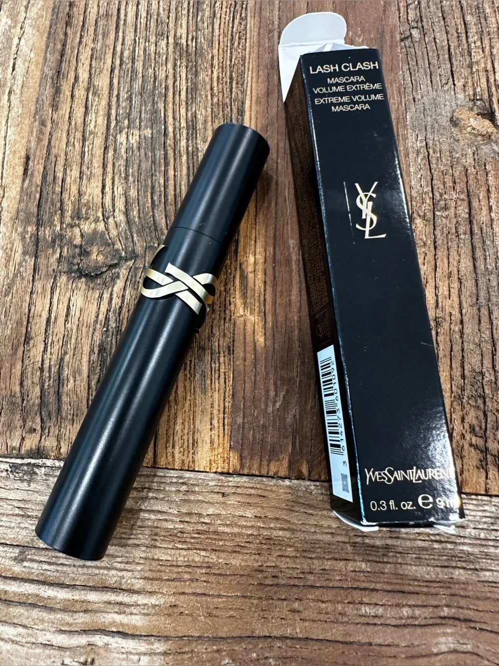 Yves Saint Laurent Lash Clash Volume Mascara - Black Packaging